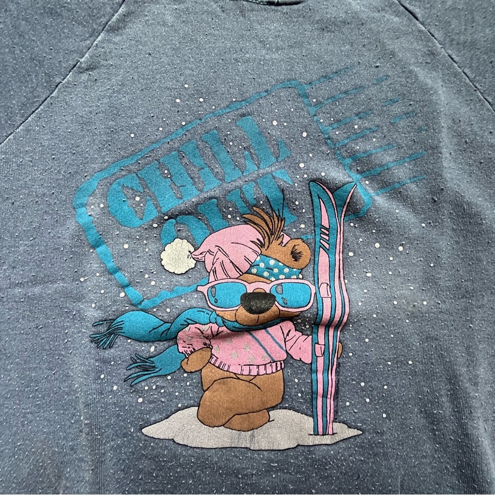 Chill Out Bear Graphic Sweatshirt - Blue